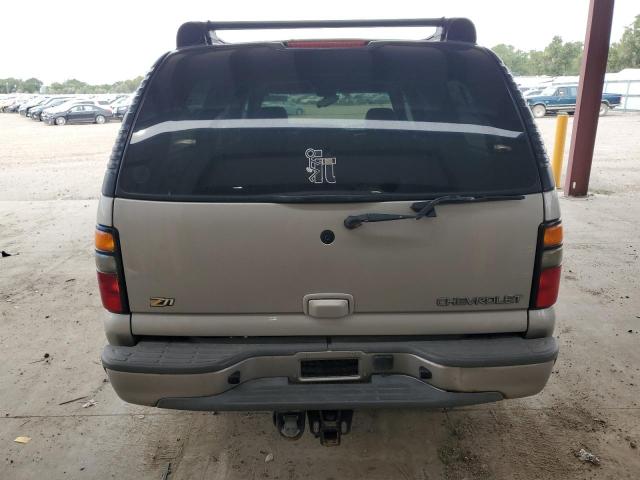 Chevrolet Suburban K1500 Image 12