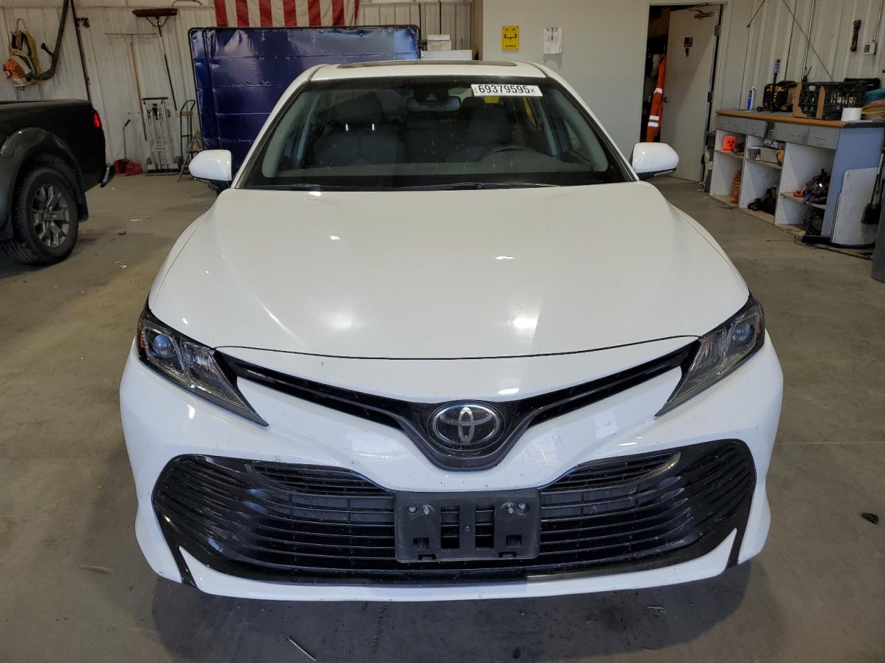 Toyota Camry L Image 3