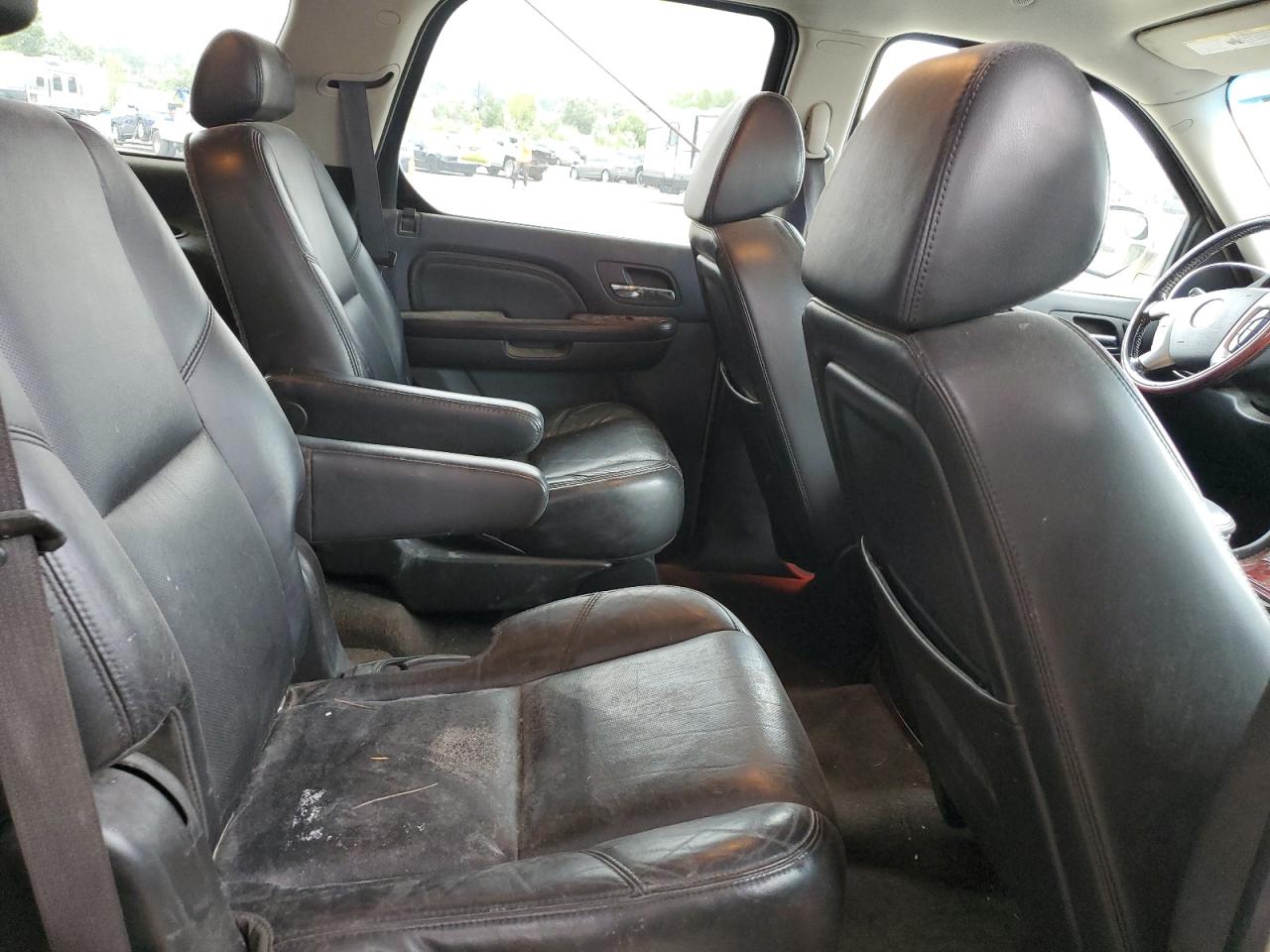 Cadillac Escalade Image 10