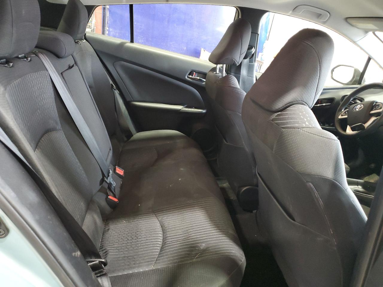 Toyota Prius Image 10