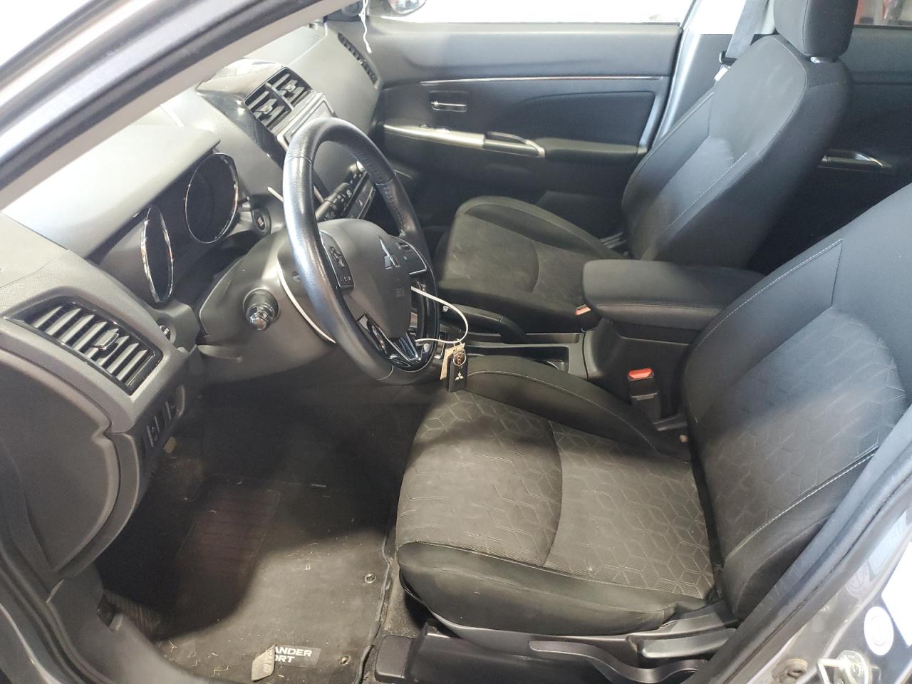 Mitsubishi Outlander Es Image 8