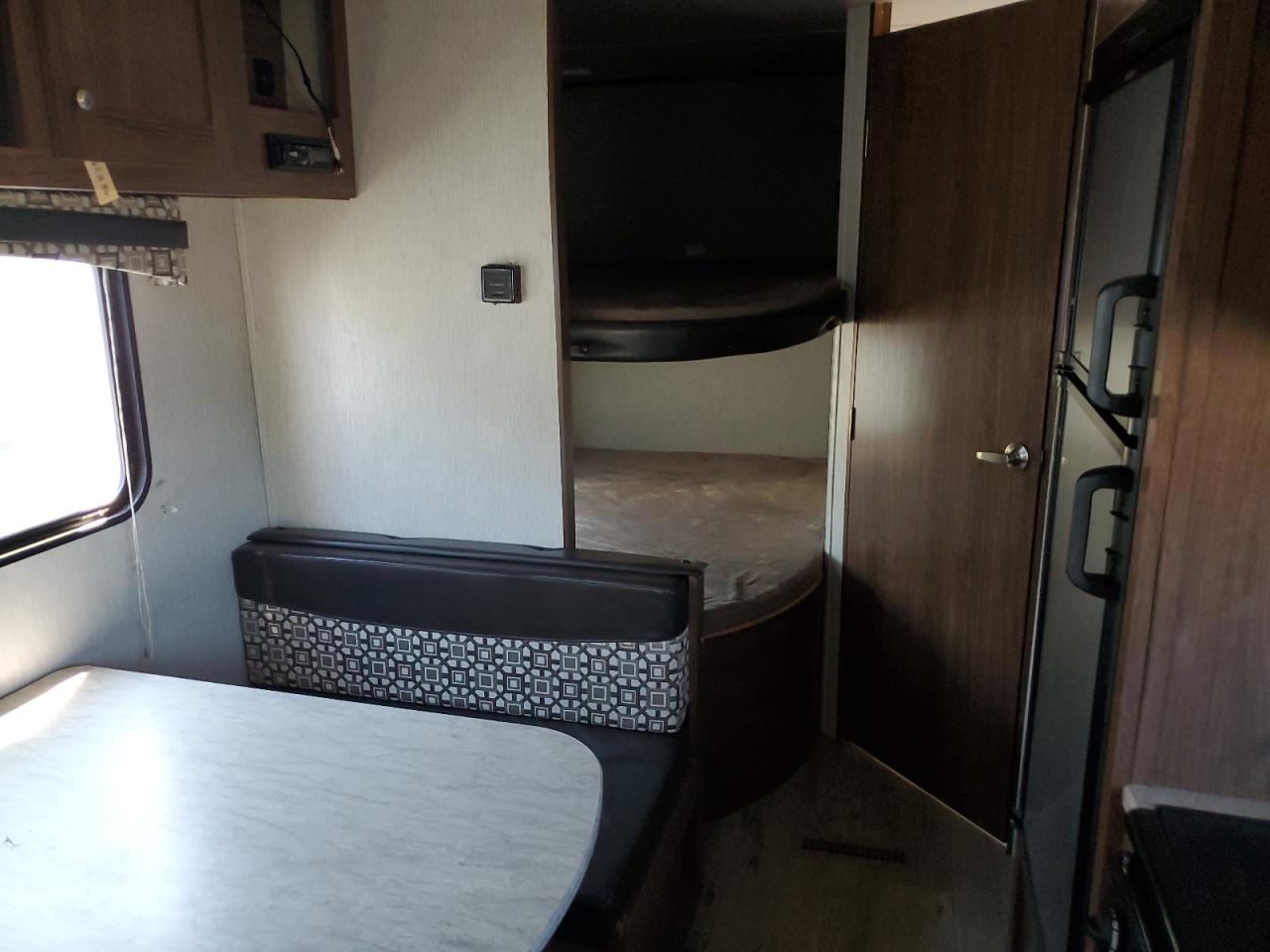 Heart Land Prowler Image 9