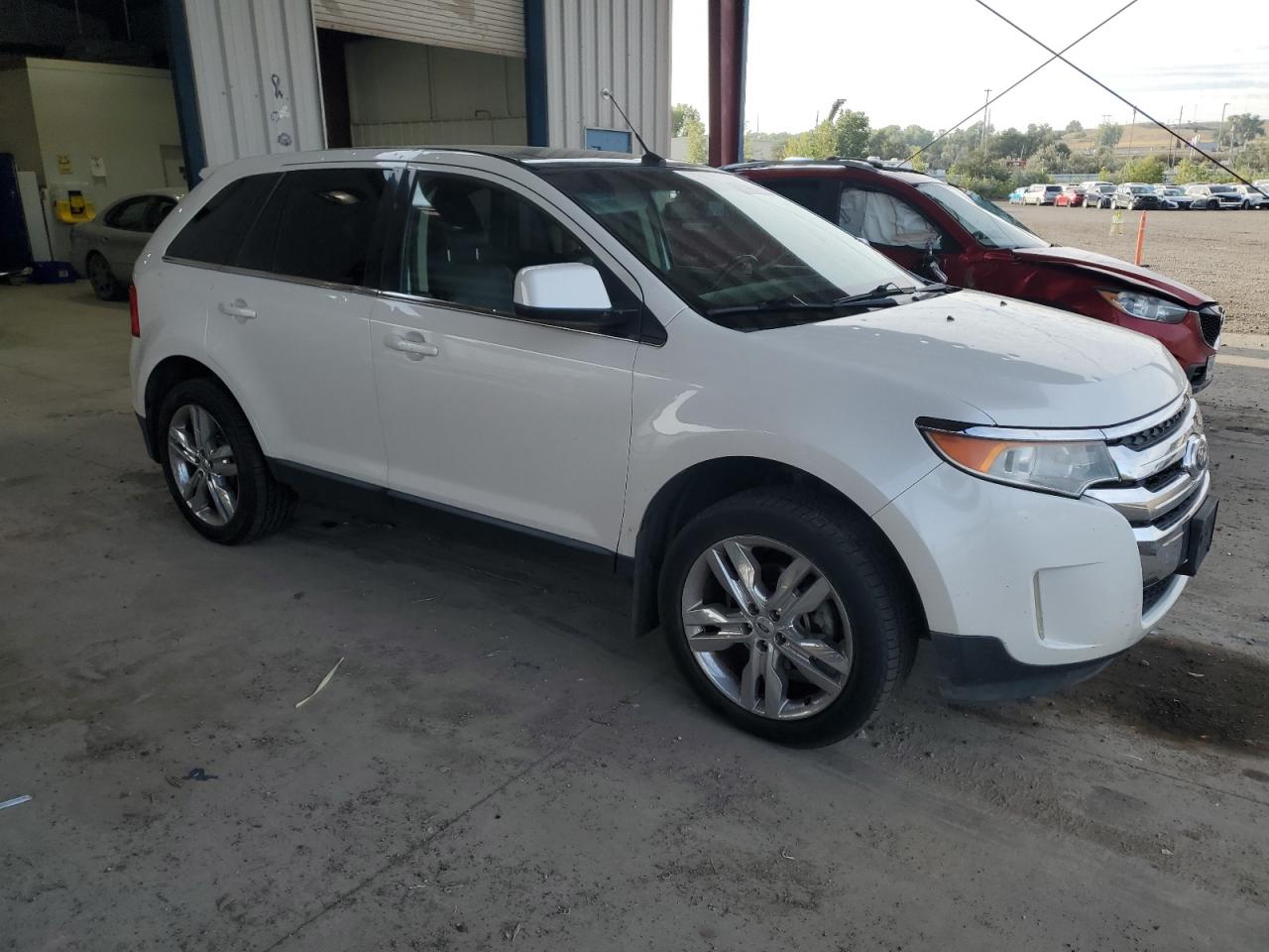 Ford Edge Limited Image 13