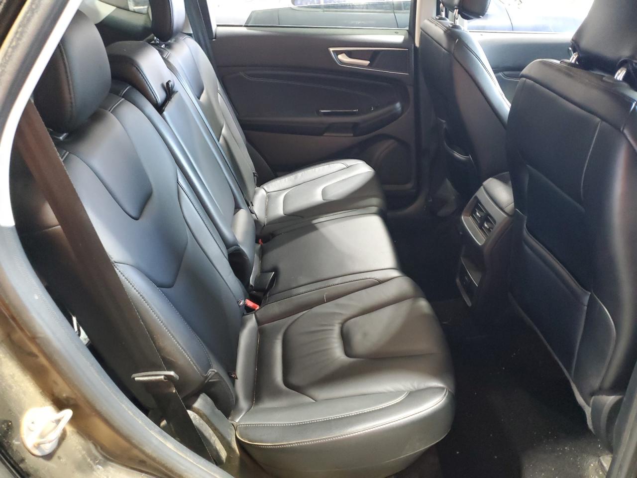 Ford Edge Titanium Image 6