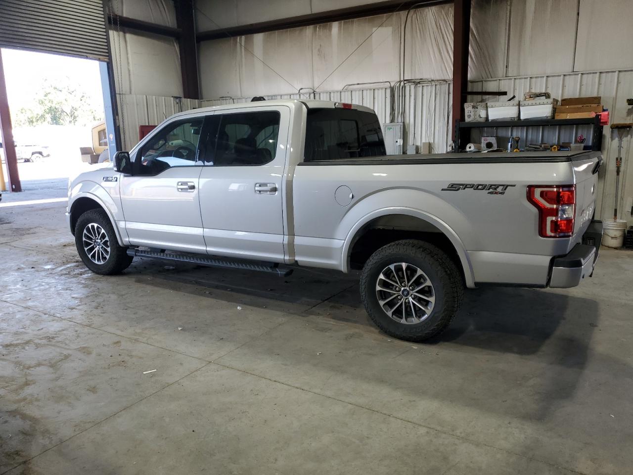 Ford F-150 Supercrew Image 2