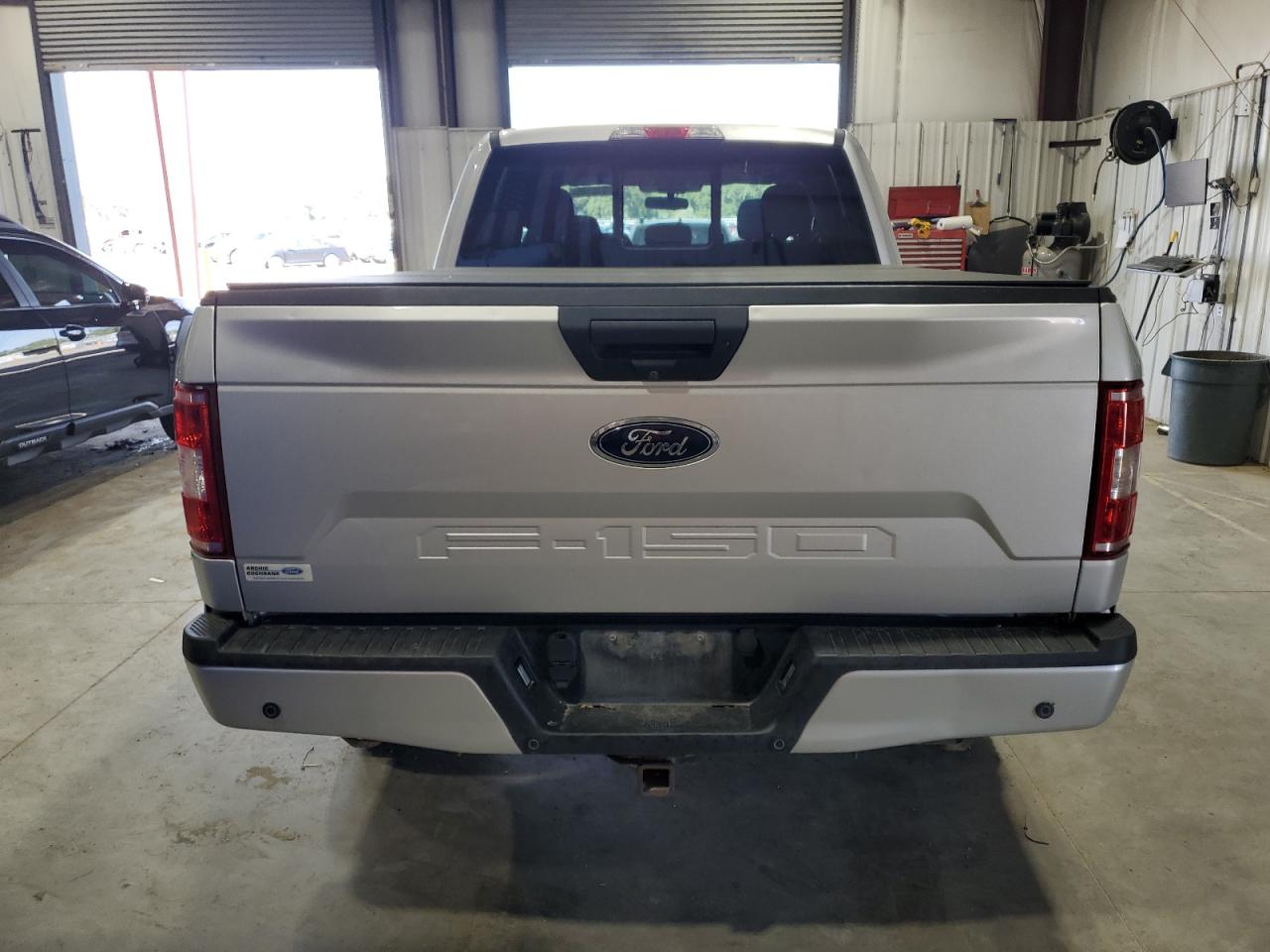 Ford F-150 Supercrew Image 9