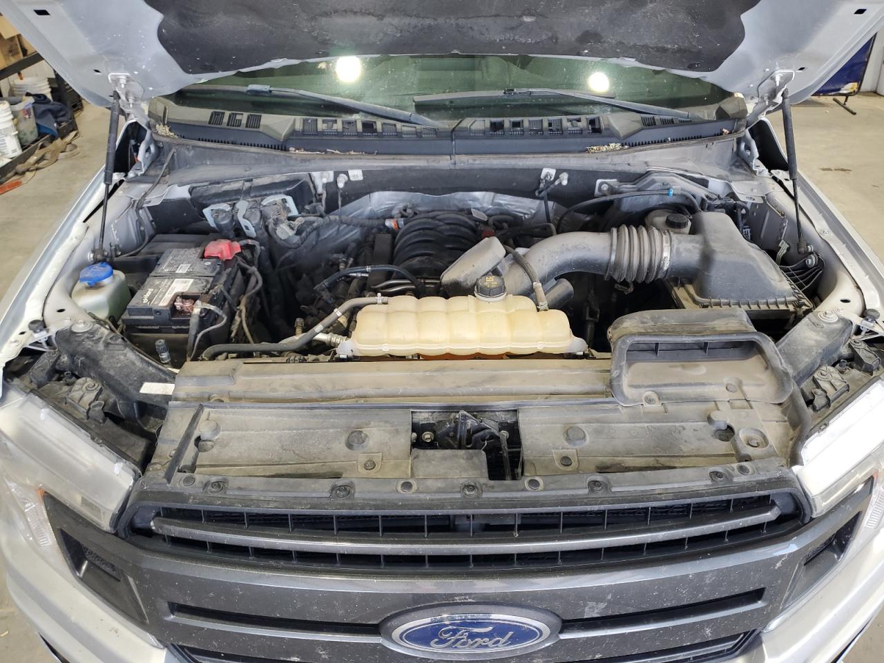 Ford F-150 Supercrew Image 11