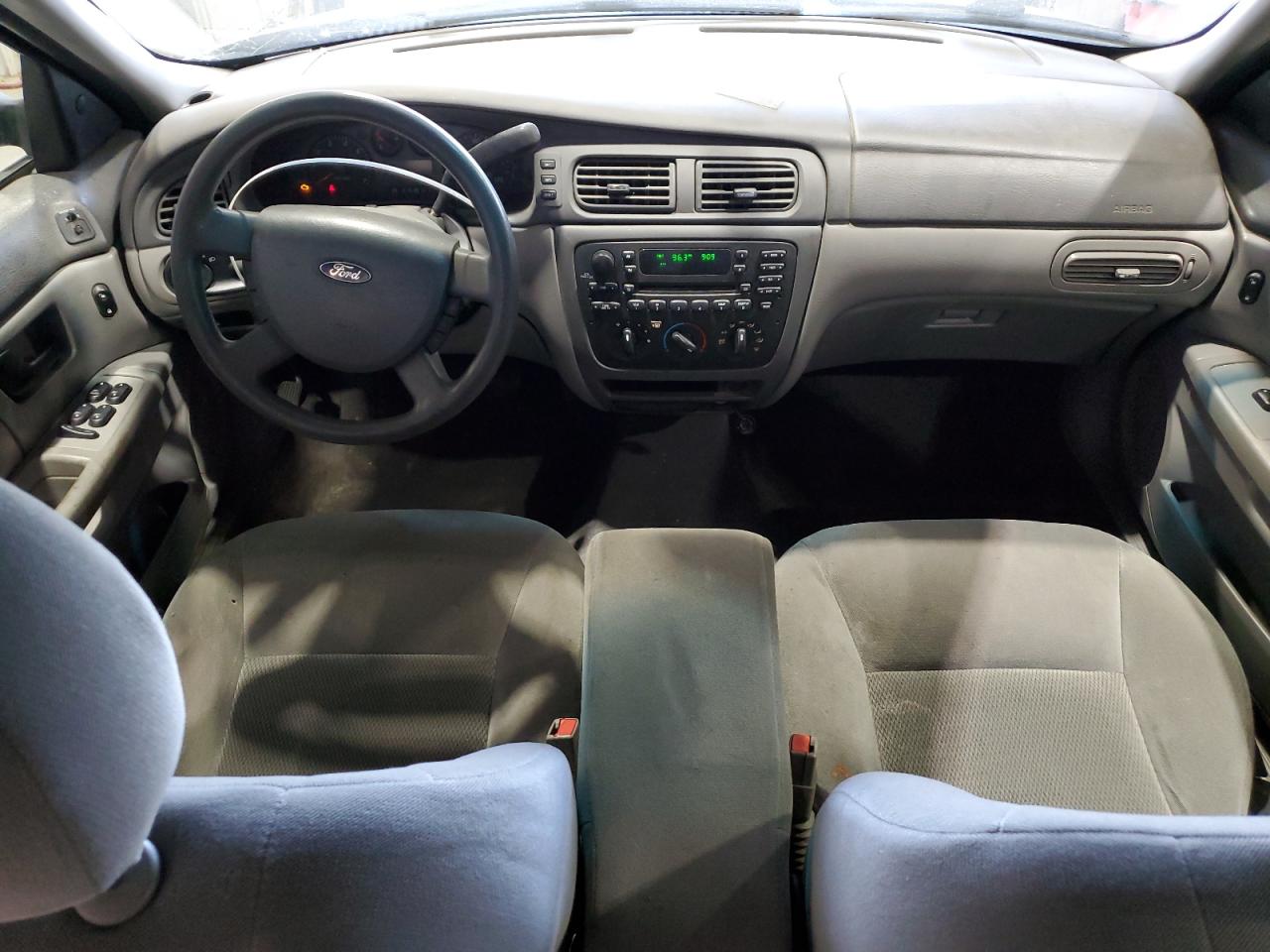 Ford Taurus Se Image 10