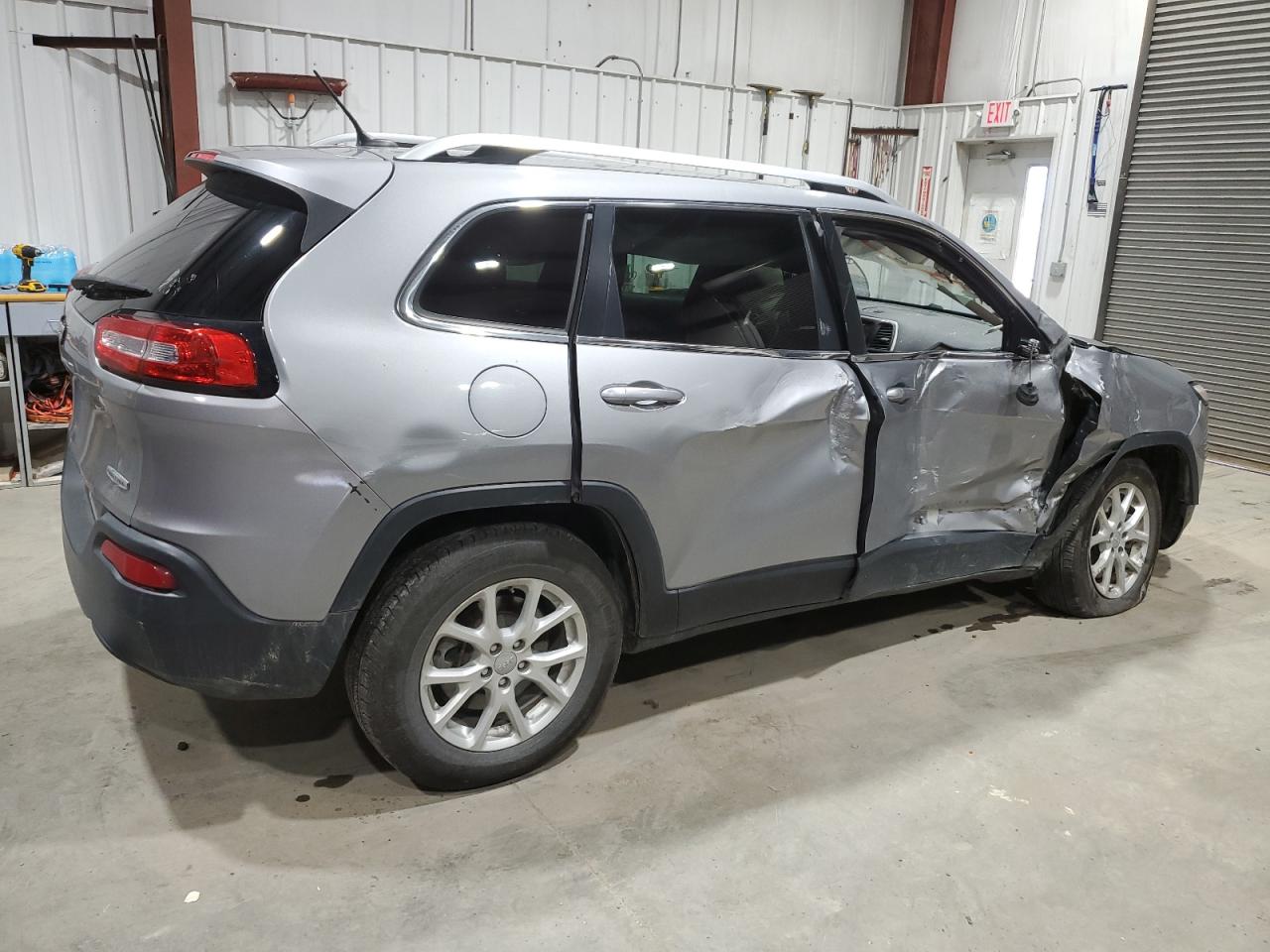 Jeep Grand Cherokee Latitude Image 7