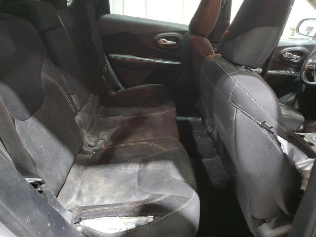 Jeep Grand Cherokee Latitude Image 13