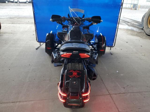 Can-Am Spyder F3 Image 3