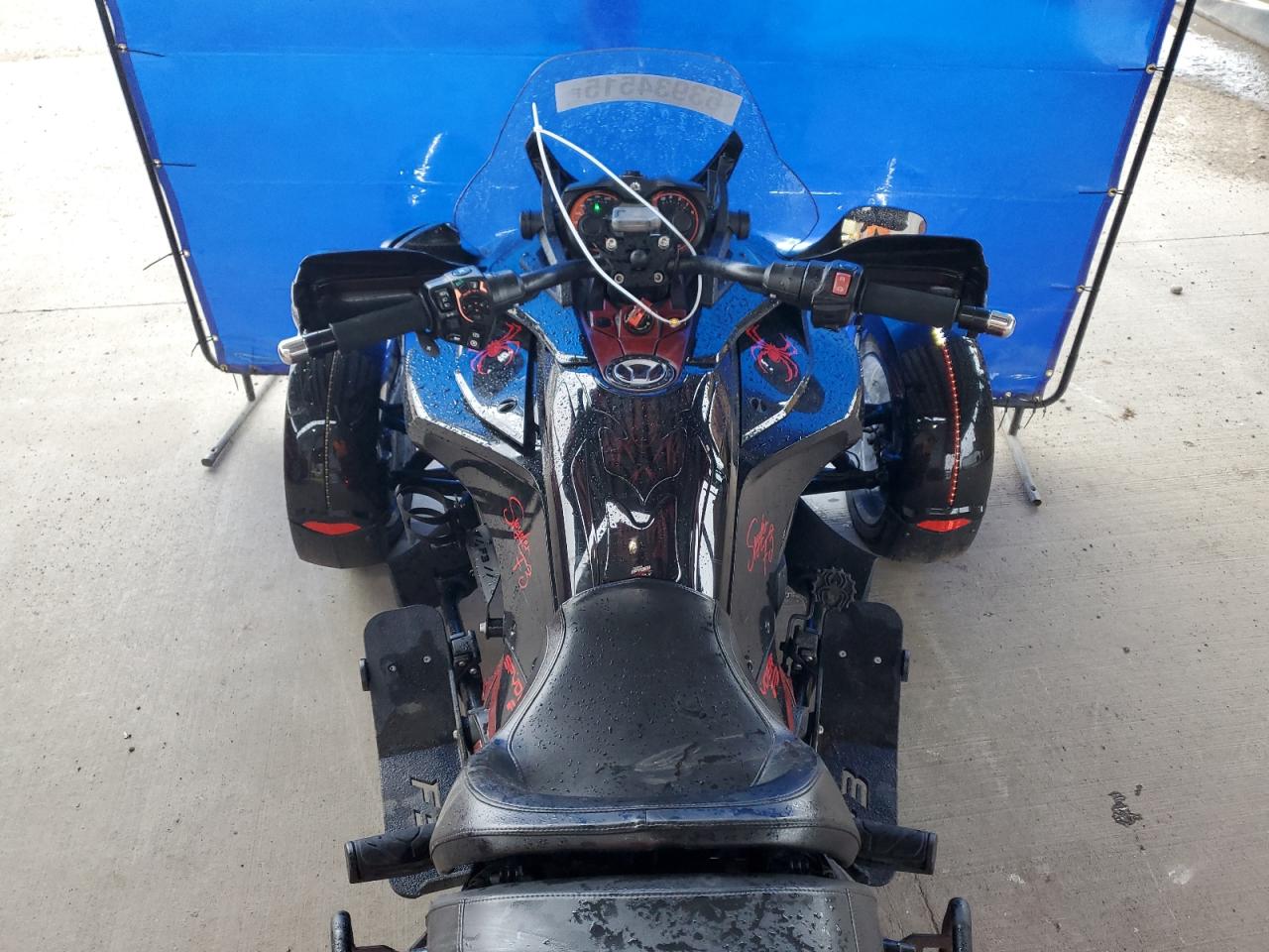 Can-Am Spyder F3 Image 6