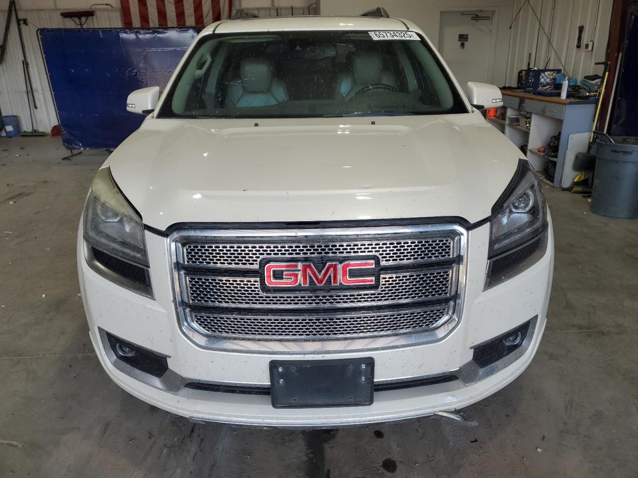 GMC Acadia Denali Image 9