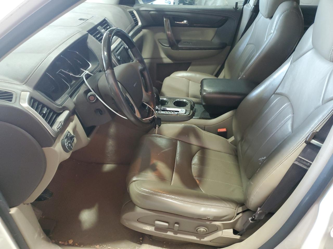 GMC Acadia Denali Image 8