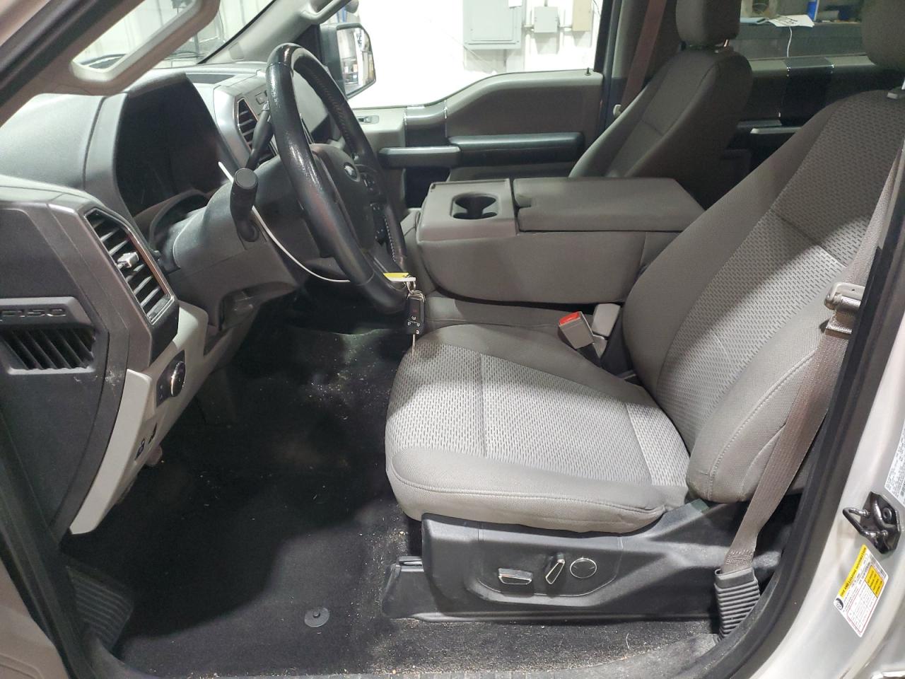 Ford F-150 Supercrew Image 7