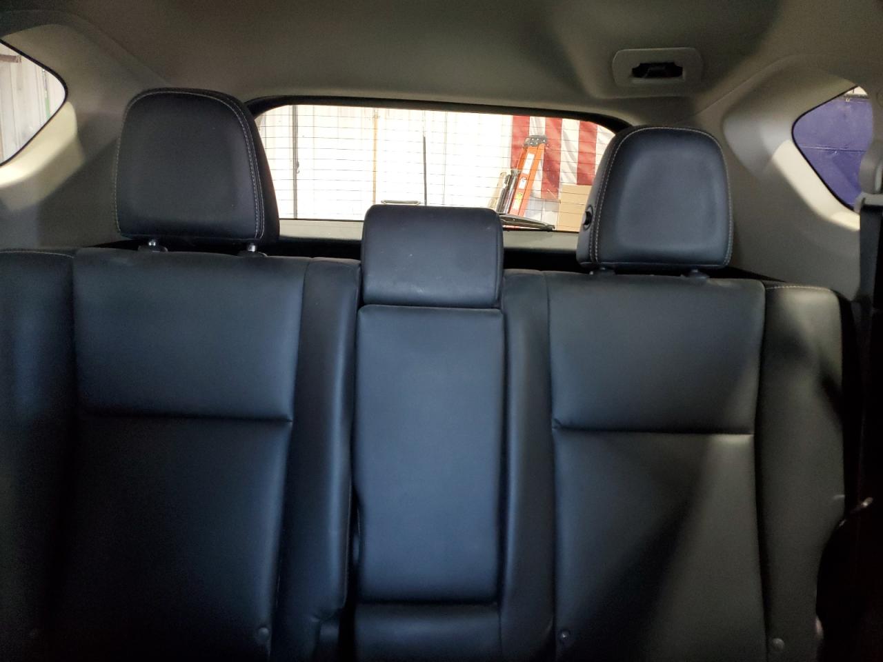 Toyota RAV4 Limited Image 6