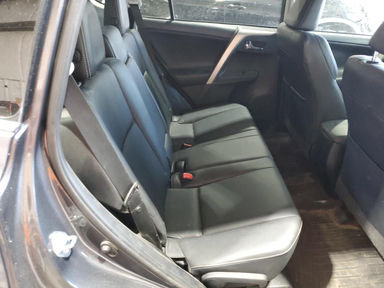 Toyota RAV4 Limited Image 13