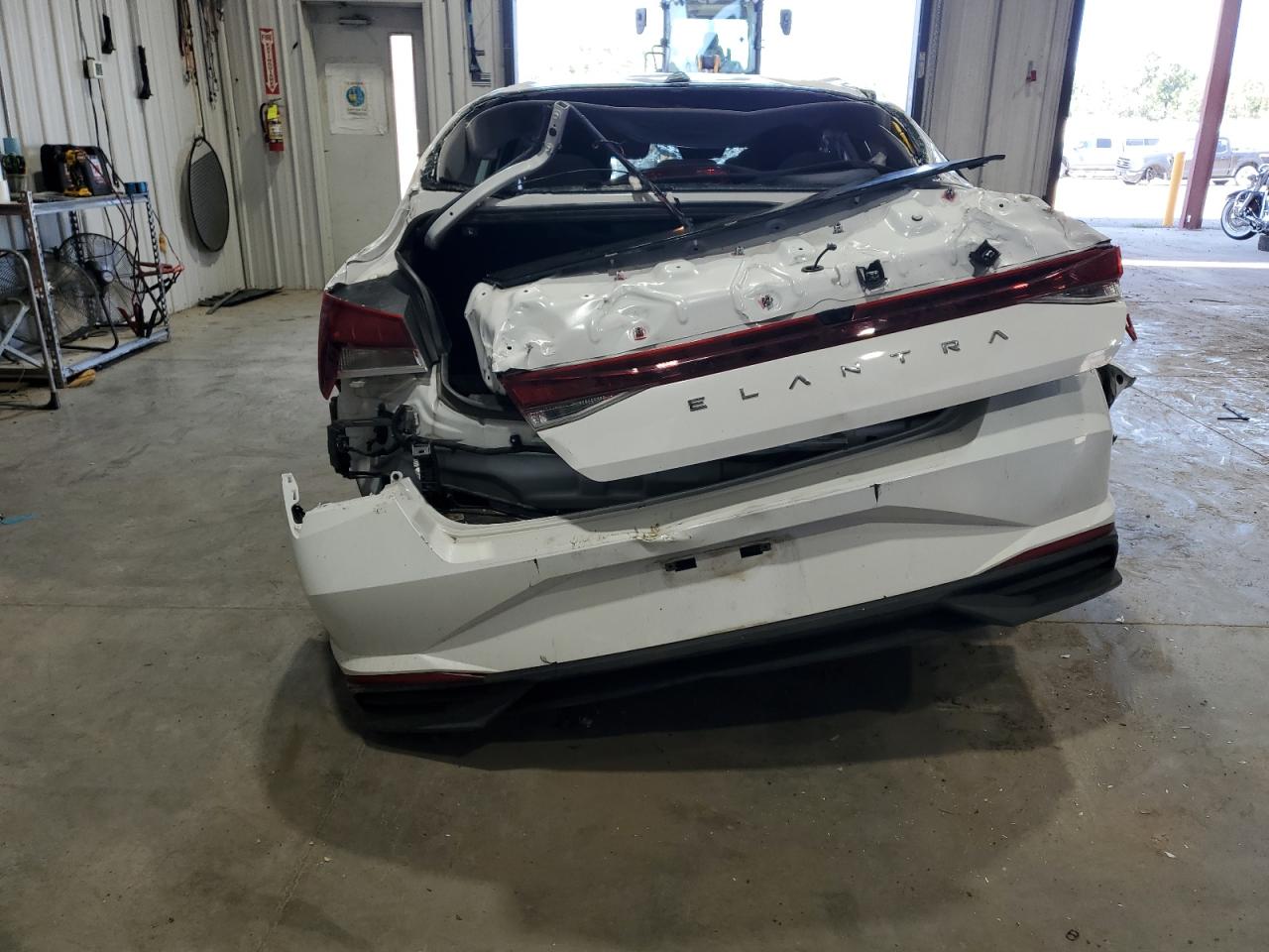 Hyundai ELANTRA Sel Image 7