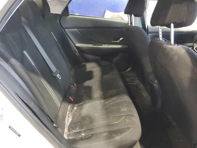 Hyundai ELANTRA Sel Image 5