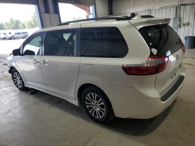 Toyota Sienna Xle Image 4