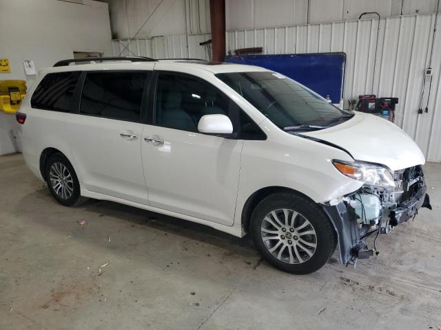 Toyota Sienna Xle Image 11