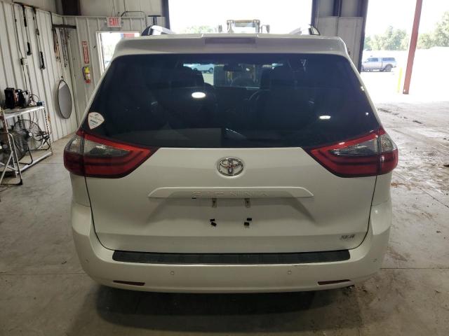 Toyota Sienna Xle Image 6