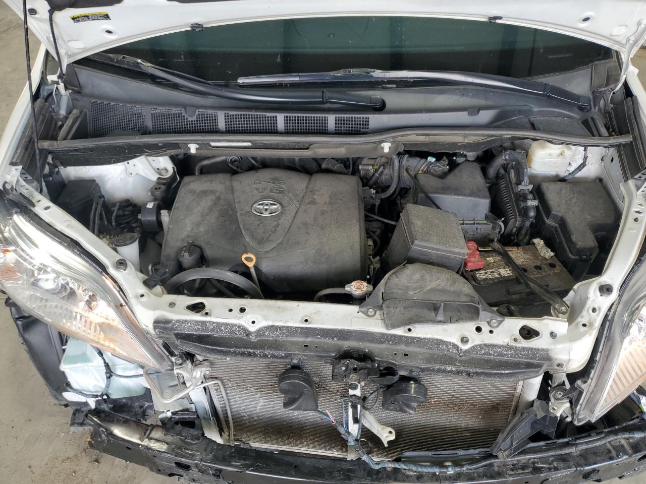 Toyota Sienna Xle Image 12