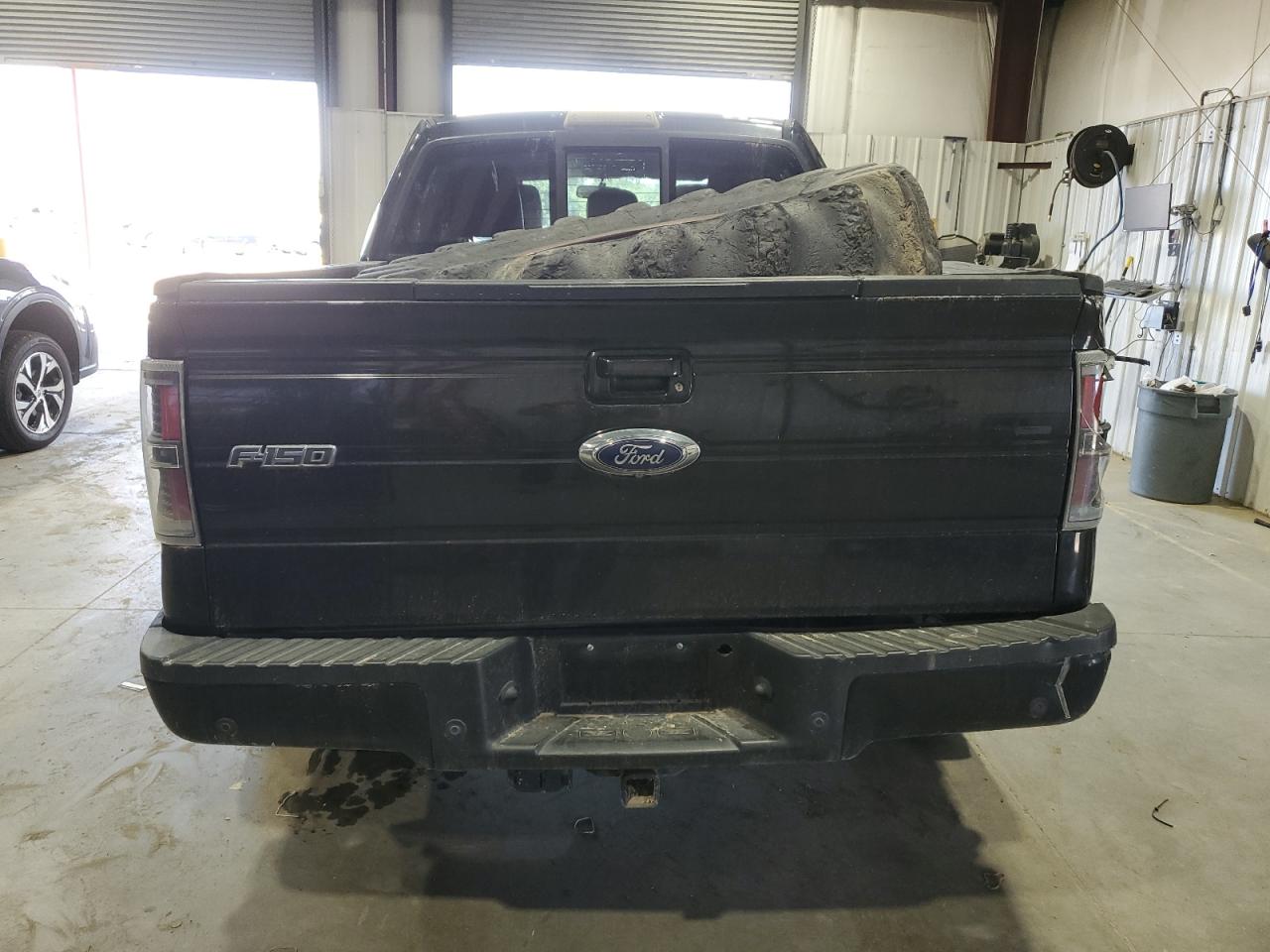 Ford F-150 Supercrew Image 12