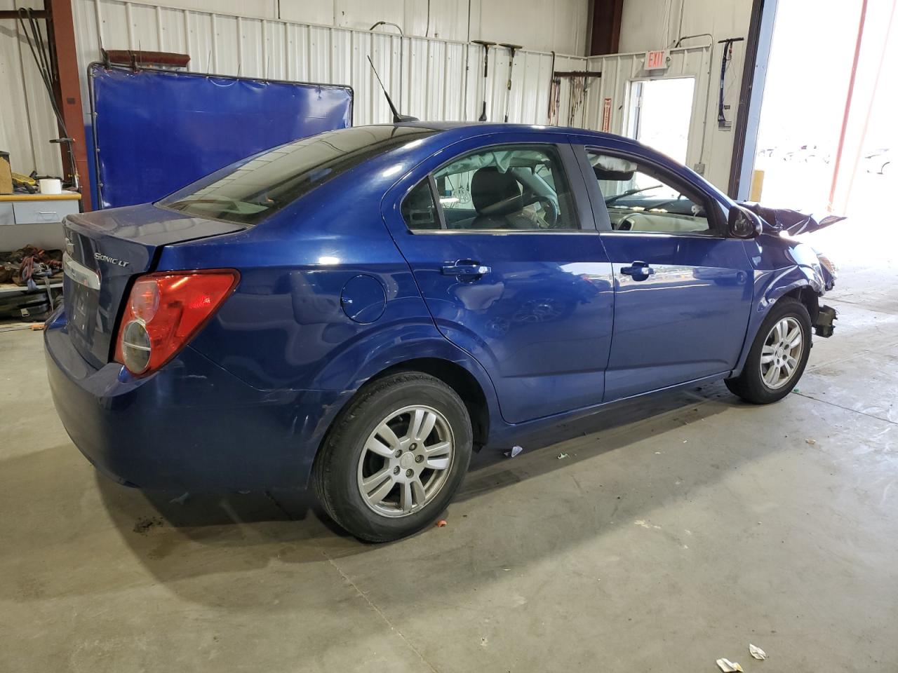 Chevrolet Sonic Lt Image 12