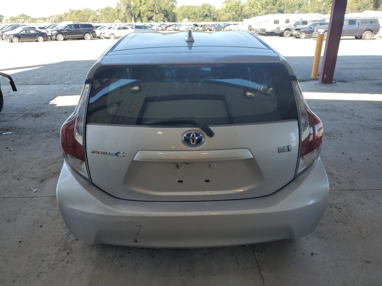 Toyota Prius Image 11