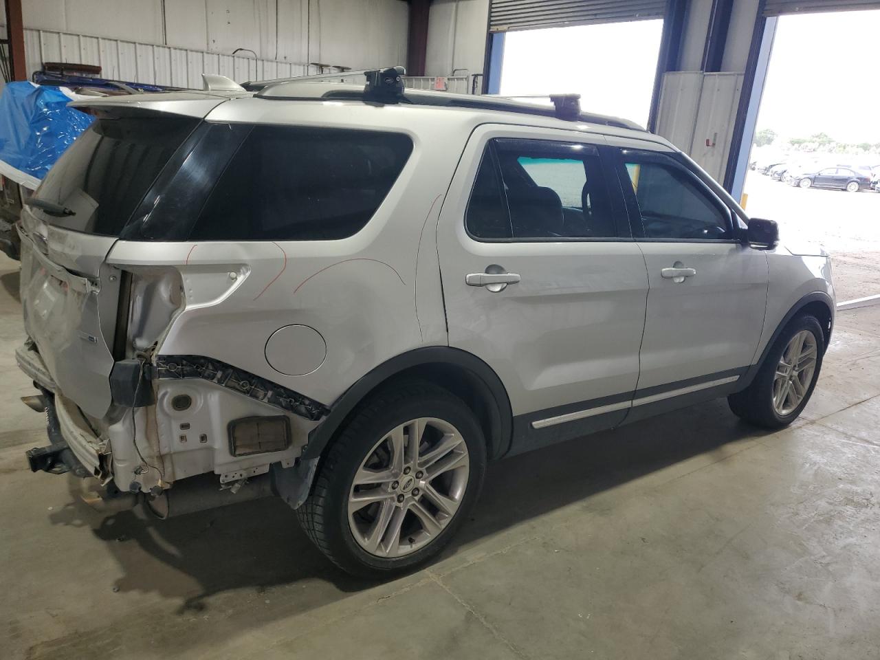 Ford Explorer Xlt Image 3