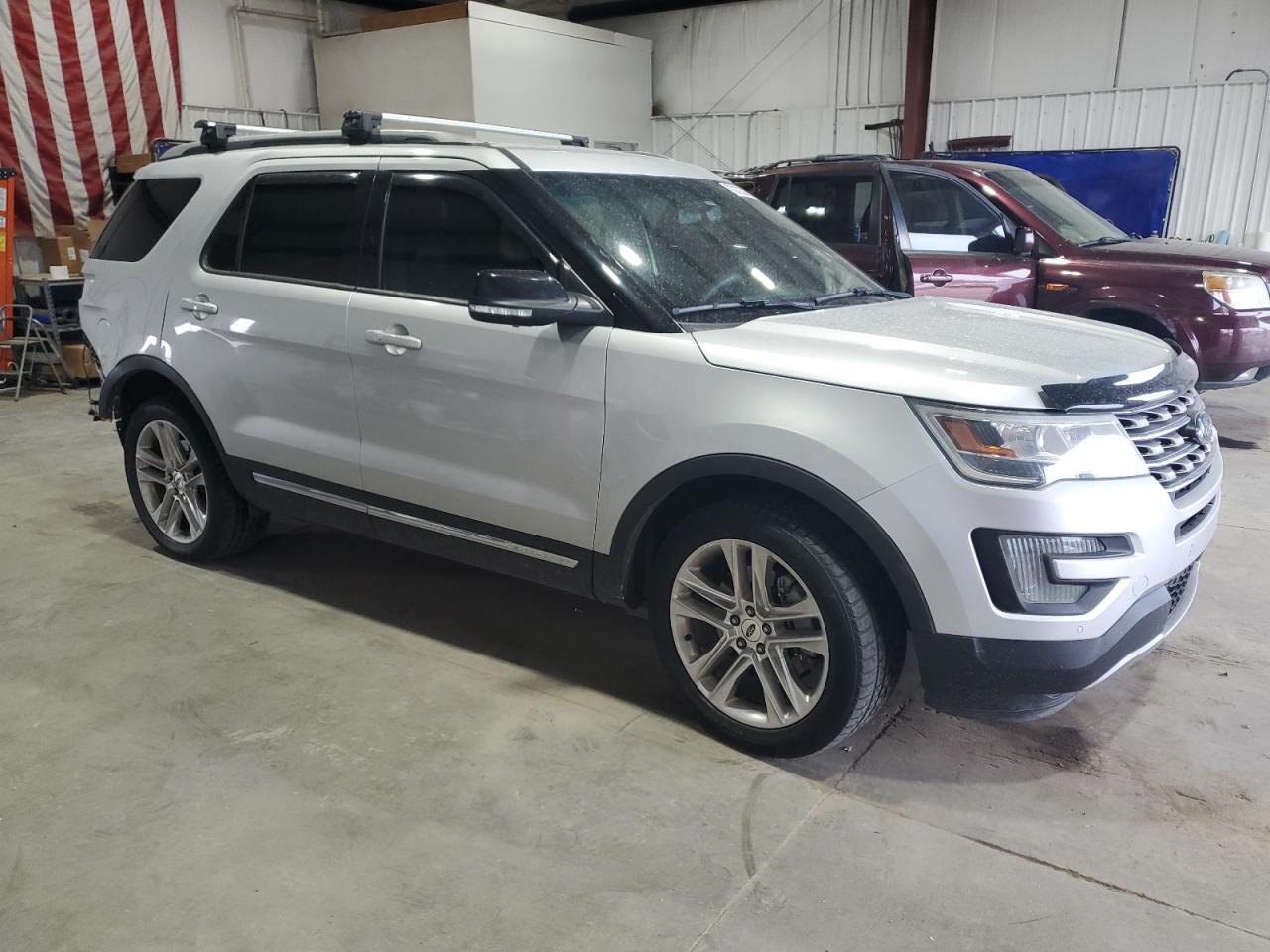 Ford Explorer Xlt Image 8