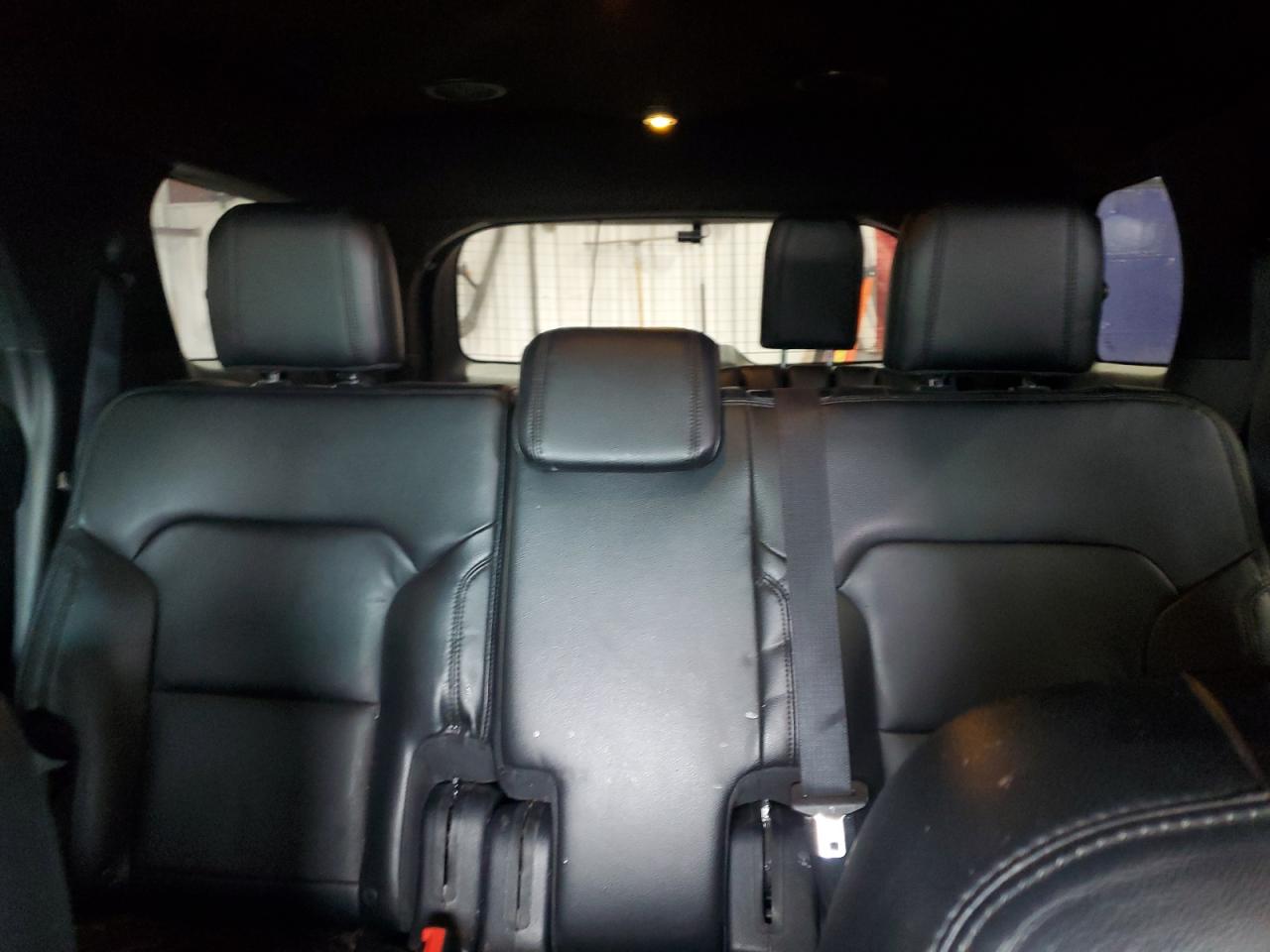 Ford Explorer Xlt Image 11