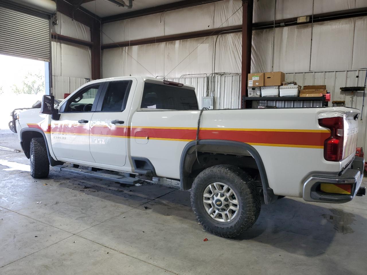Chevrolet Silverado K2500 Heavy Duty Image 3