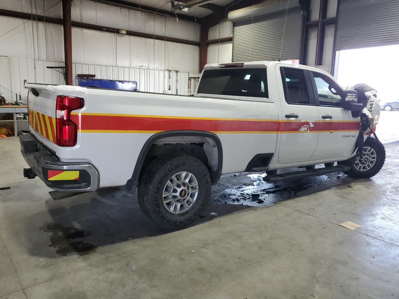 Chevrolet Silverado K2500 Heavy Duty Image 7
