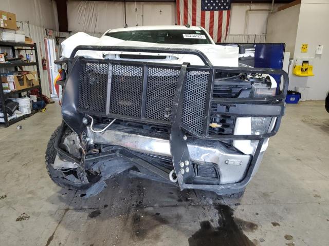 Chevrolet Silverado K2500 Heavy Duty Image 10