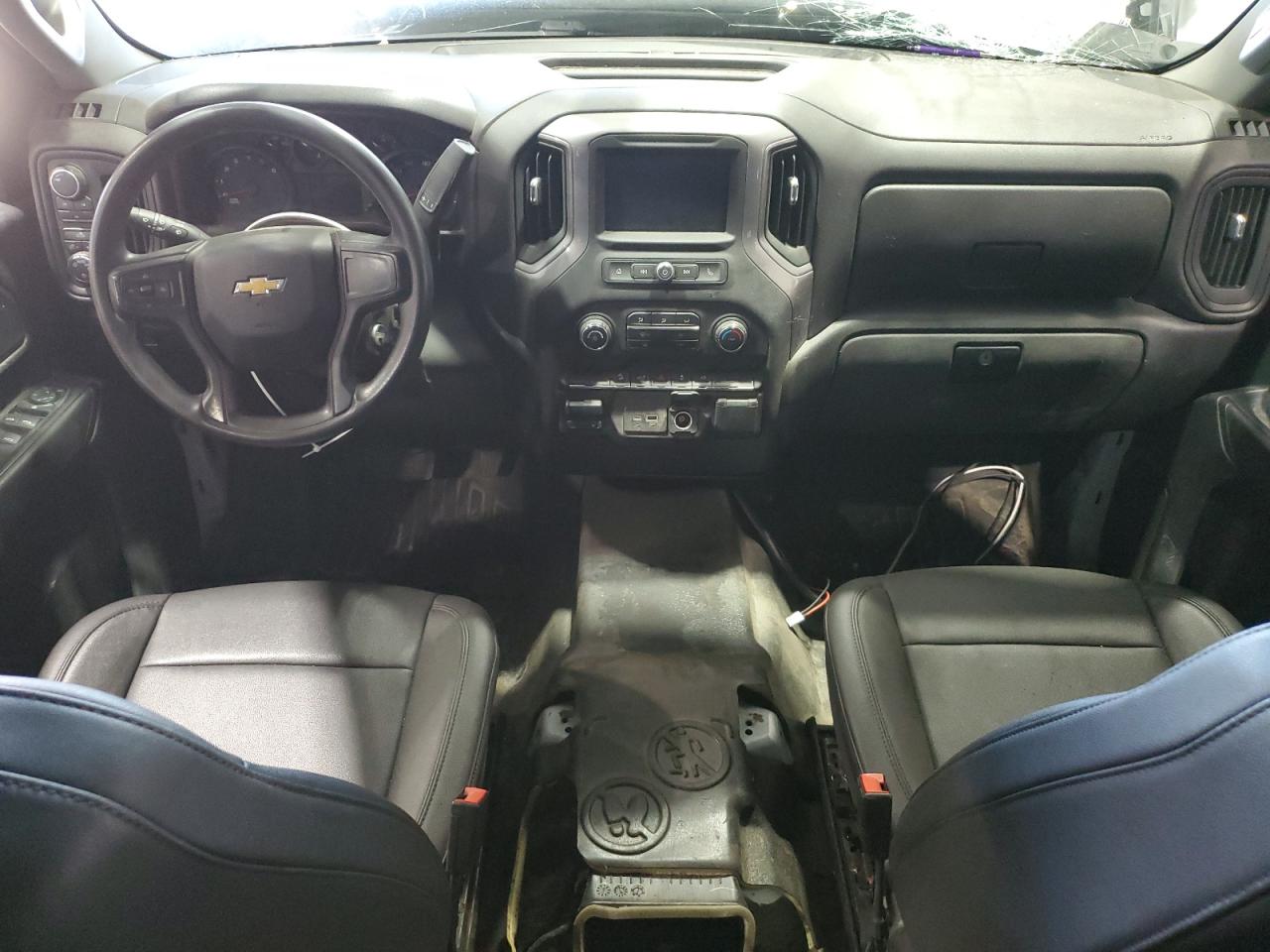 Chevrolet Silverado K2500 Heavy Duty Image 11