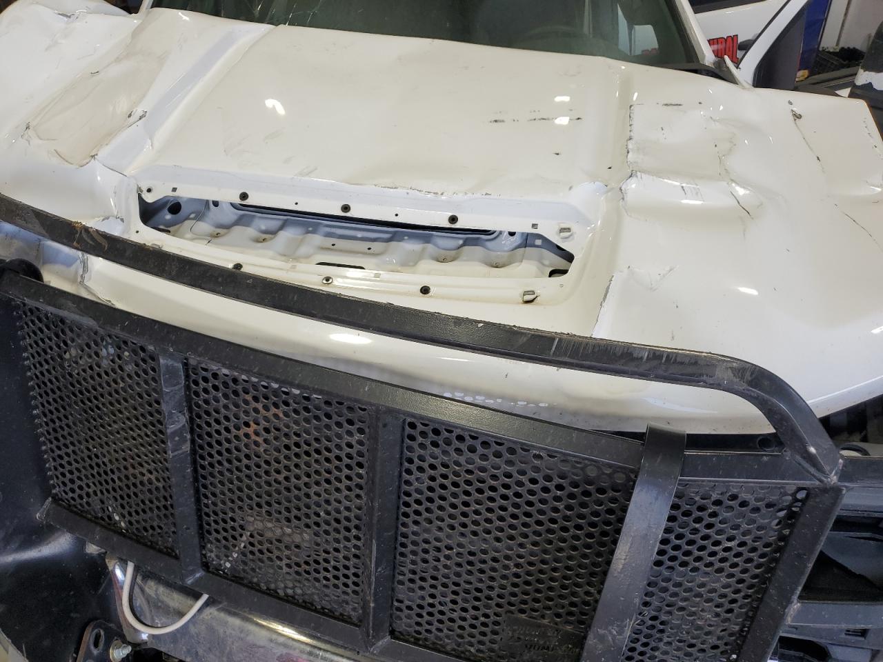 Chevrolet Silverado K2500 Heavy Duty Image 9