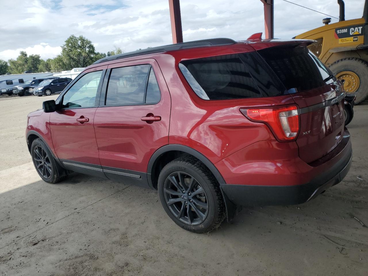 Ford Explorer Xlt Image 4