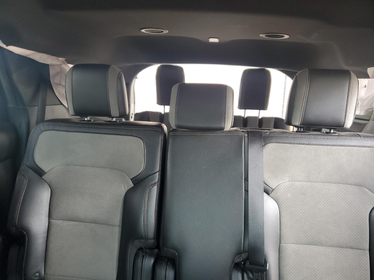 Ford Explorer Xlt Image 7