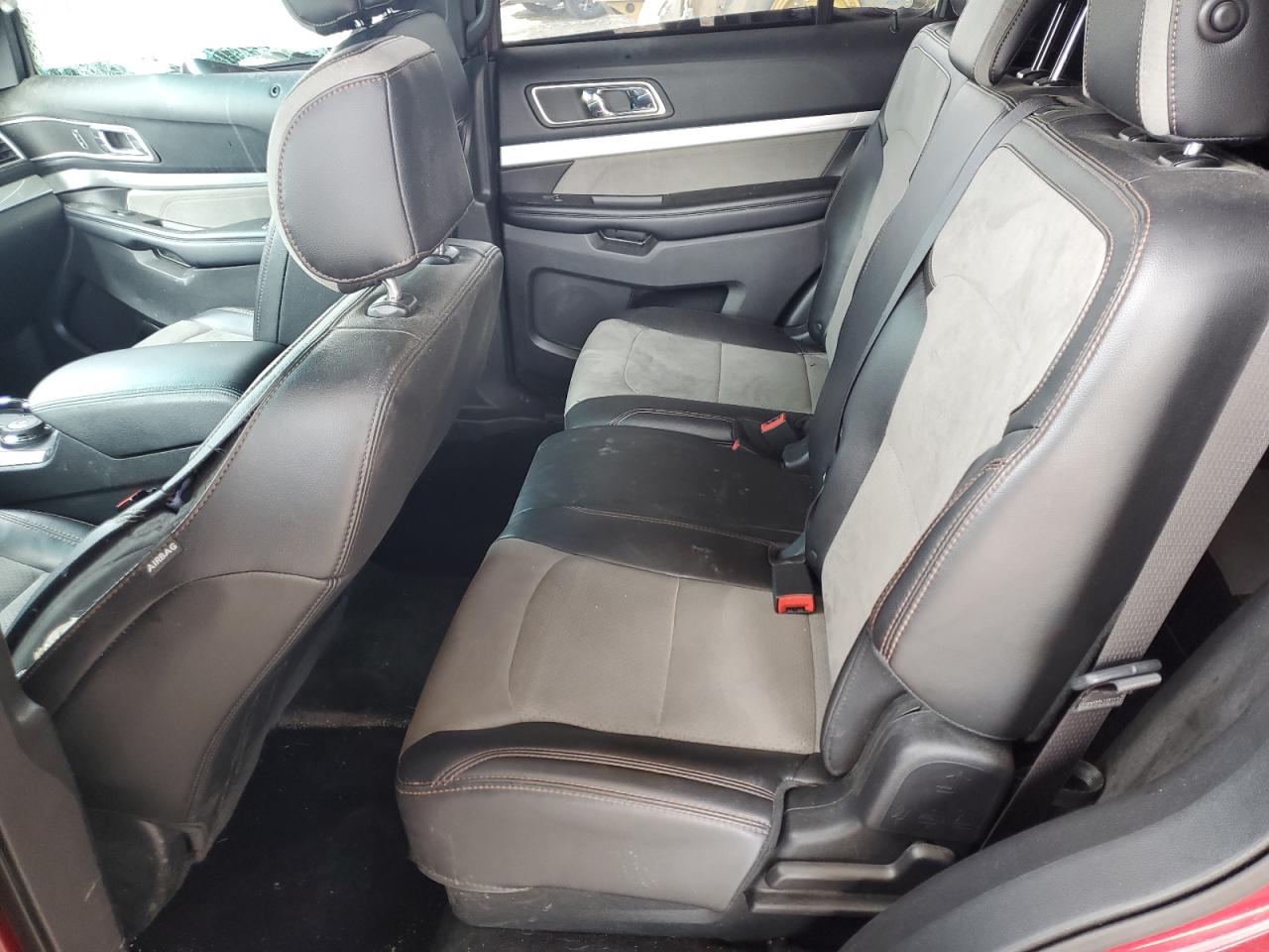 Ford Explorer Xlt Image 13