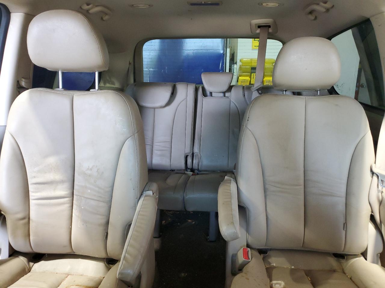 Kia Sedona Ex Image 8