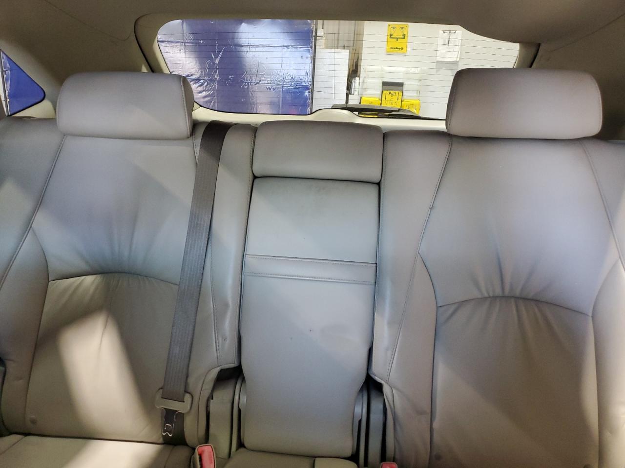 Lexus RX 330 Image 7