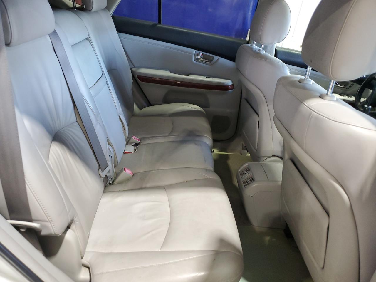 Lexus RX 330 Image 10