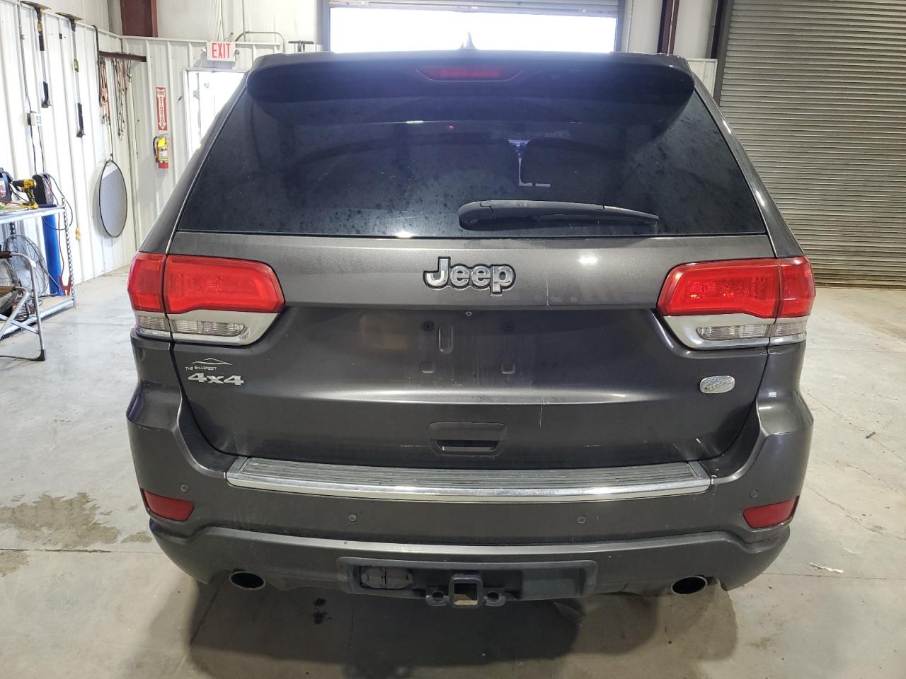 Jeep Grand Cherokee Overland Image 2
