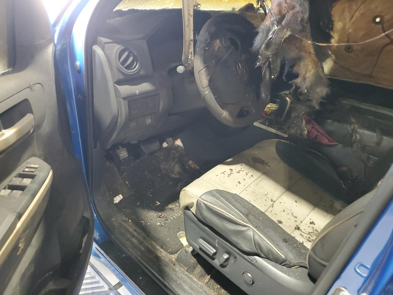 Toyota Tundra Crewmax Sr5 Image 9