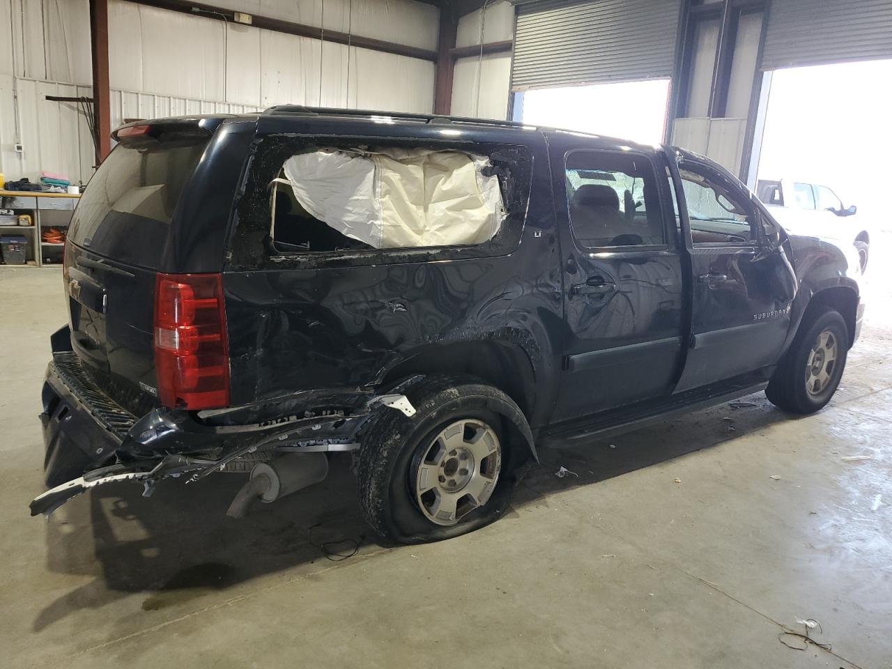 Chevrolet Suburban K1500 Ls Image 10