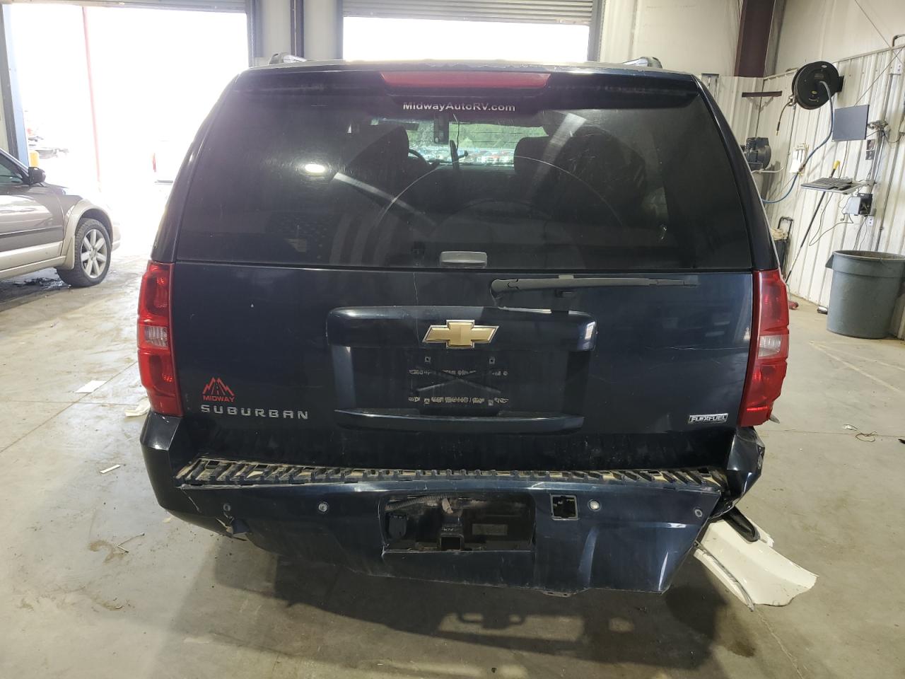 Chevrolet Suburban K1500 Ls Image 6