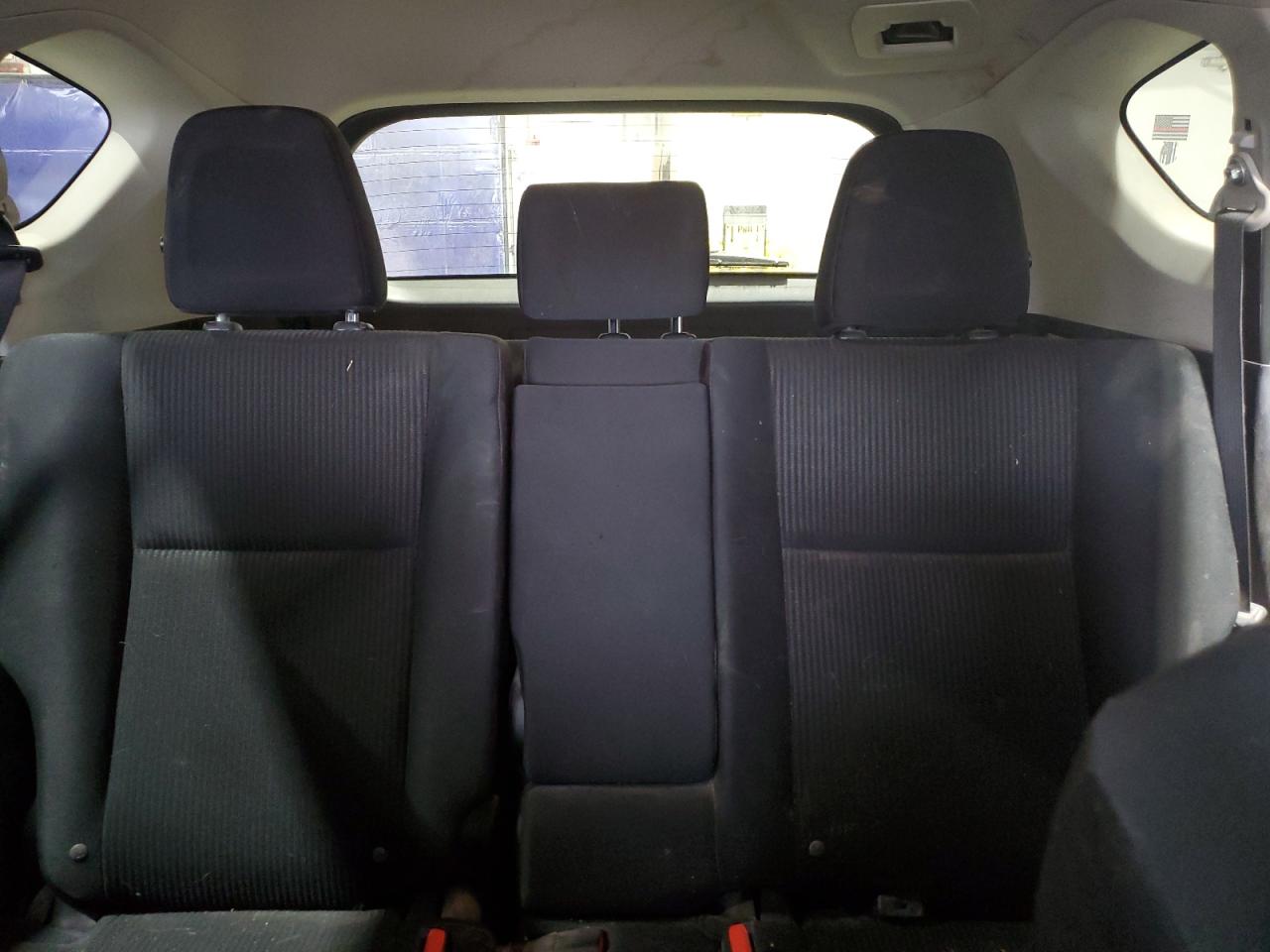 Toyota RAV4 Le Image 5