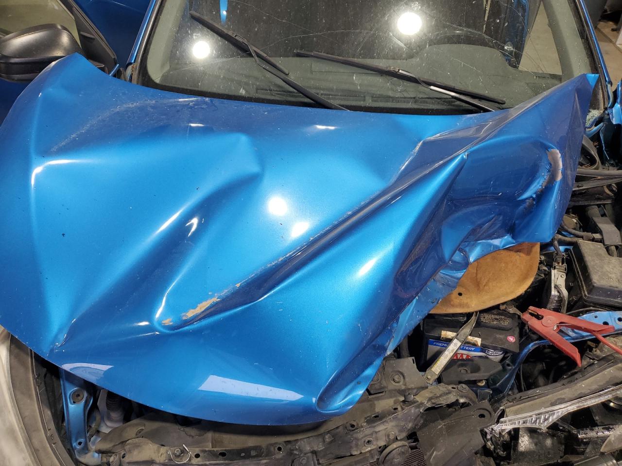 Toyota RAV4 Le Image 10